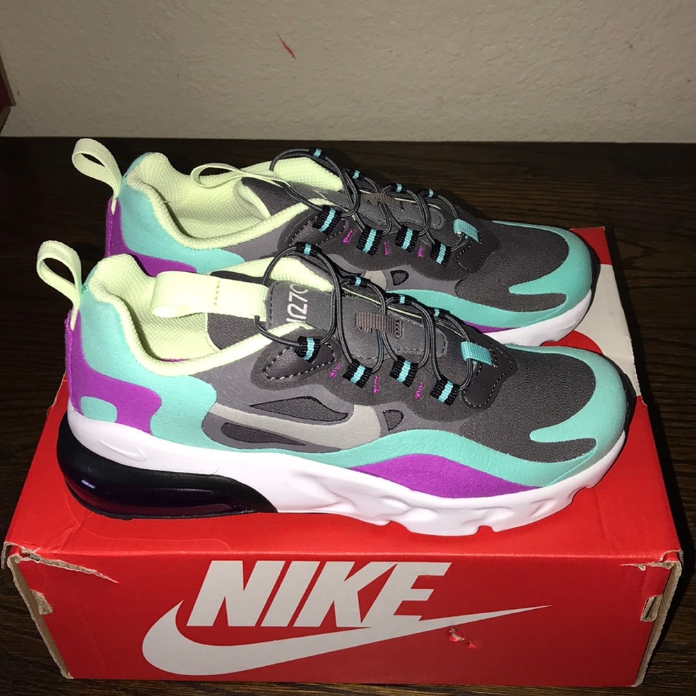 NIB NIKE AIR MAS 270 RT KIDS SIZE 1.5 Y